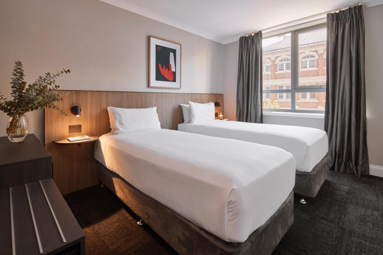 Petite Twin Room